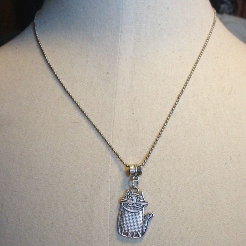 Kitty Charm - Picture 4 of 4